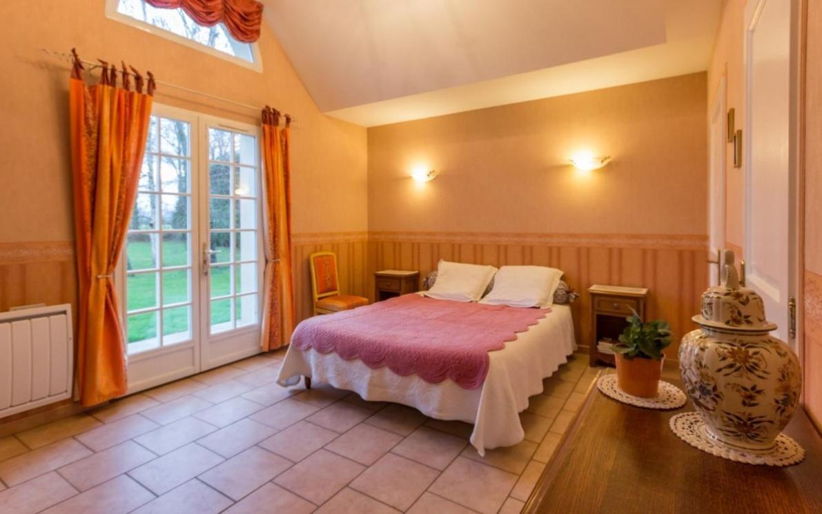 Chambre Melody Janville  ภายนอก รูปภาพ